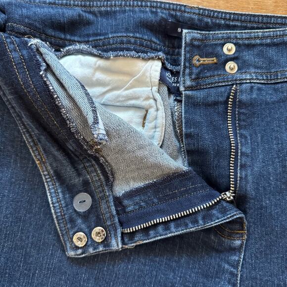 Jones New York dark wash boot cut high-rise casual jeans pants size 10
b4 - Picture 5 of 6